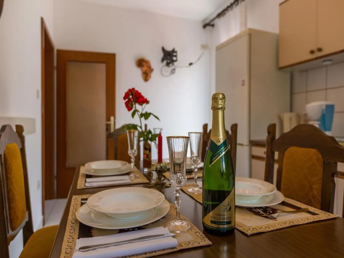 Apartment Laura Novi Vinodolski